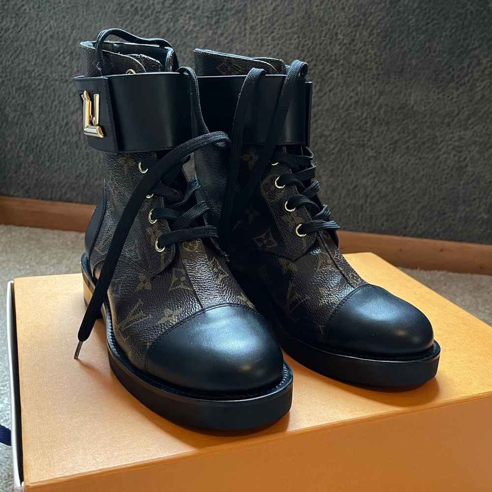 Louis Vuitton WONDERLAND FLAT RANGER